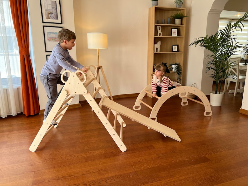 Ensemble de 3 articles pour grimpeur Montessori : triangle d'escalade + rampe + arche + oreiller