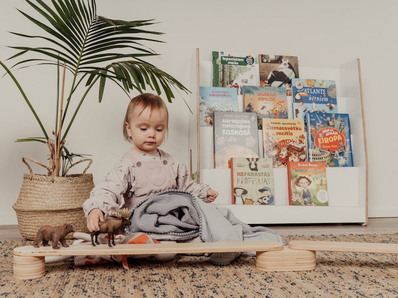 Montessori balance beam