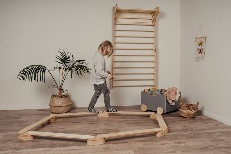 Montessori balance beam