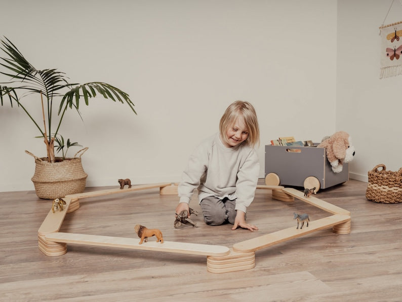 Montessori balance beam