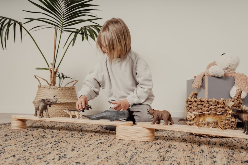 Montessori balance beam